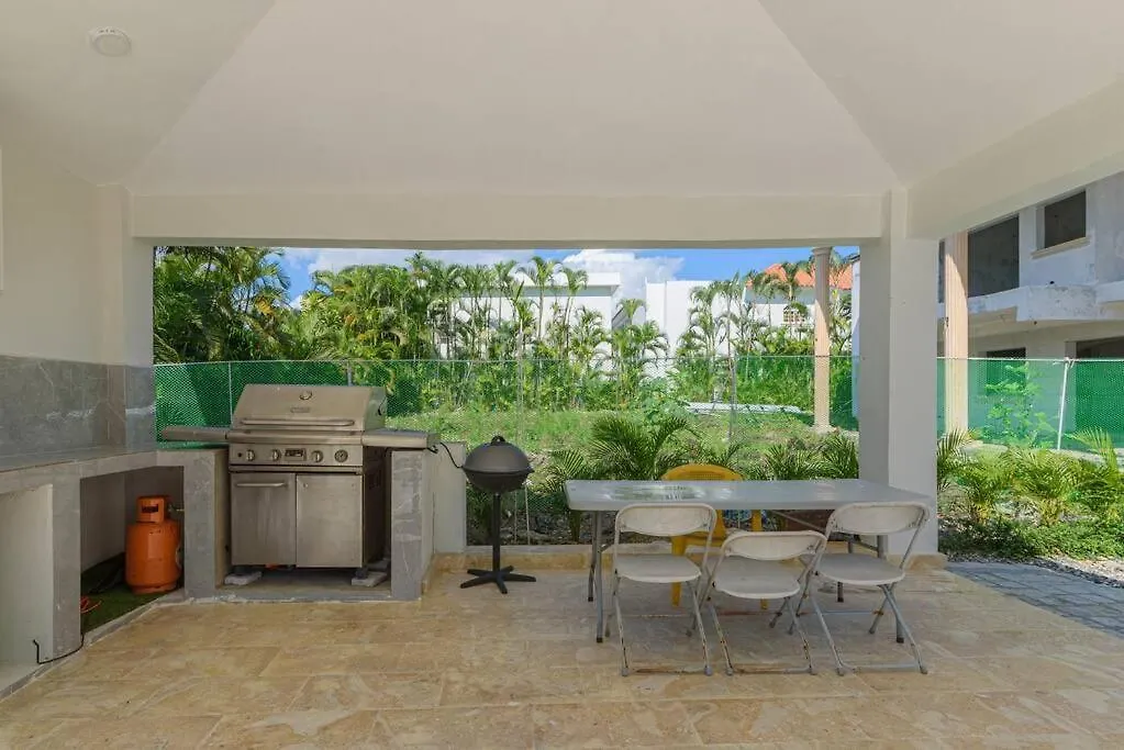 Villa Rosa: Modern Colonial Home With Pool Juan Dolio